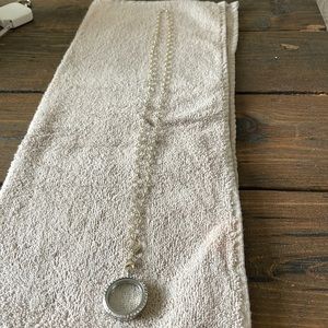 Origami Owl long necklace